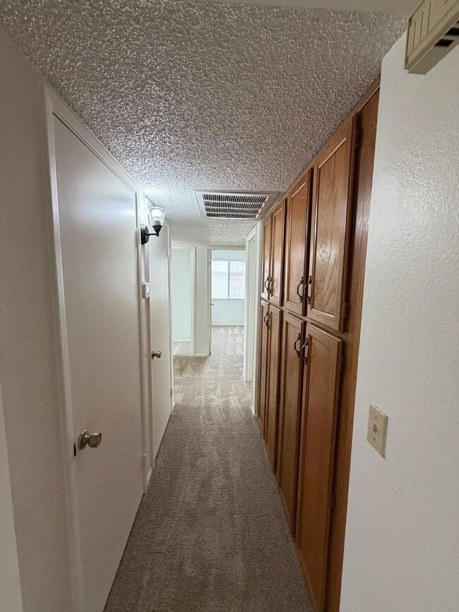 Building Photo - 5102 E Bannock St