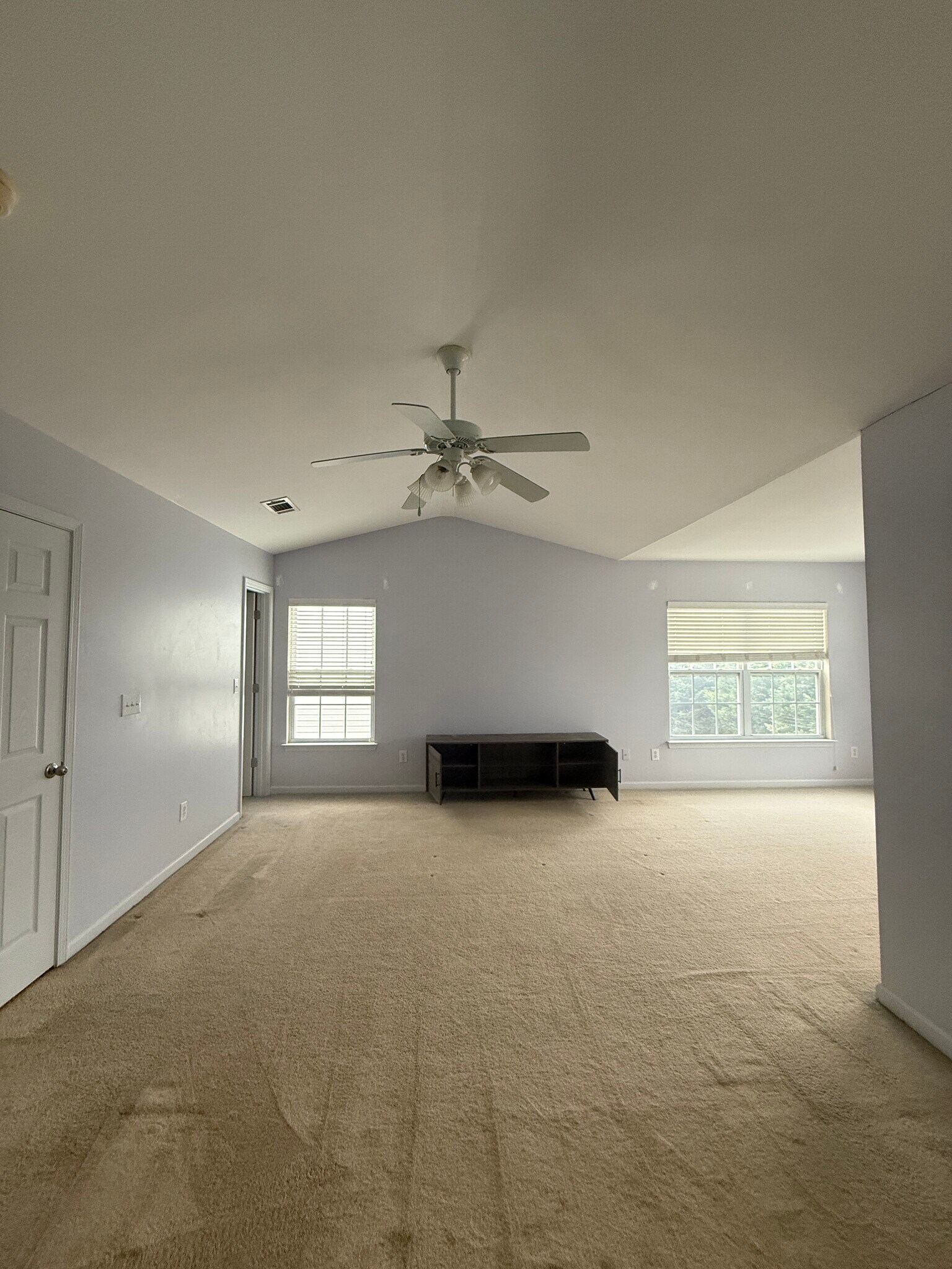 Building Photo - 9568 Kings Parade Blvd