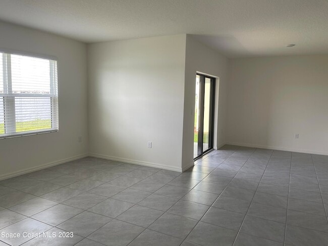 Building Photo - 2194 Farmhouse Rd SE