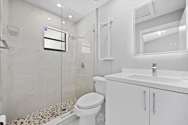 Building Photo - 1329 Periwinkle Pl