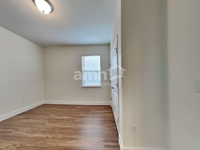 Building Photo - 1028 Walden Oaks Pl