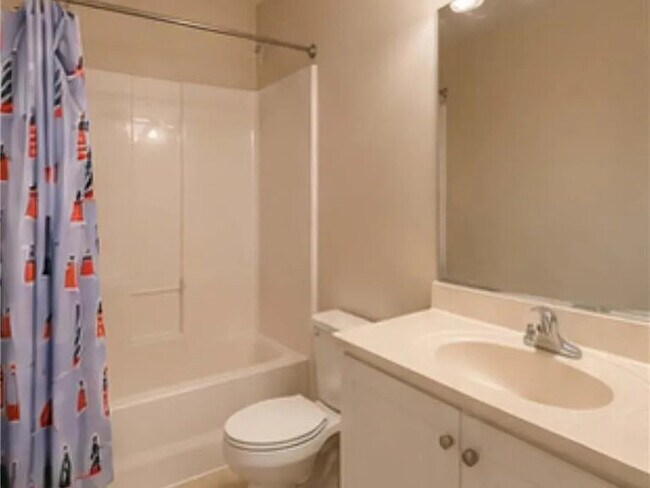 Building Photo - Lease to Own