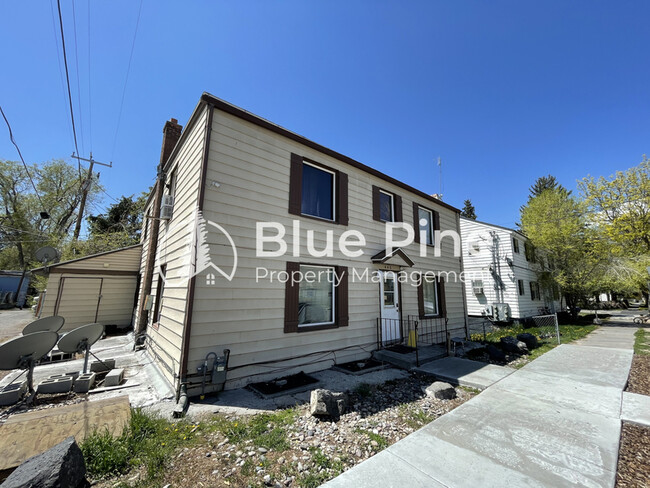 Primary Photo - 440 Walnut St