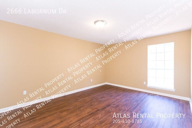 Building Photo - 2666 Laburnum Dr