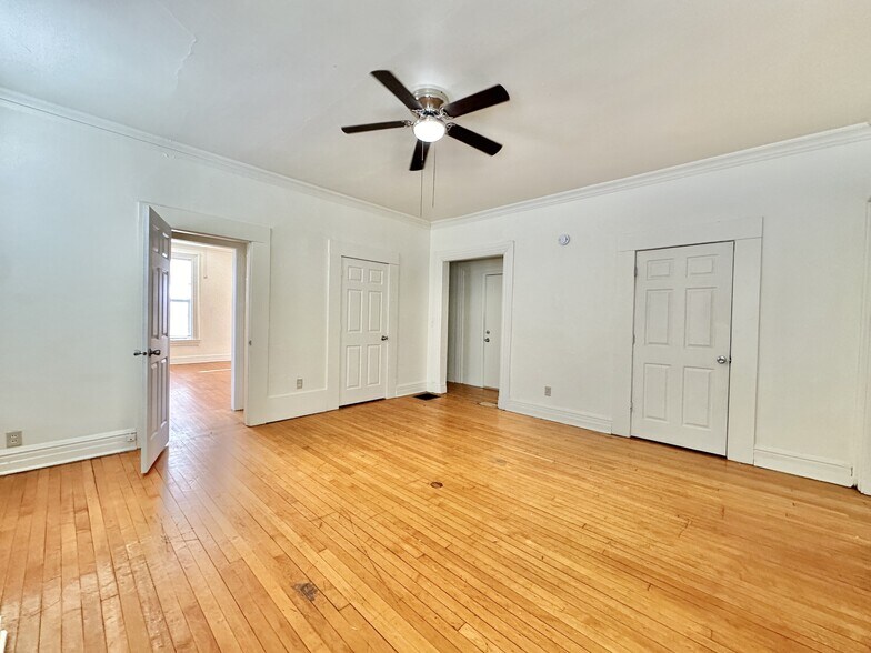 Building Photo - 255 S Jackson St