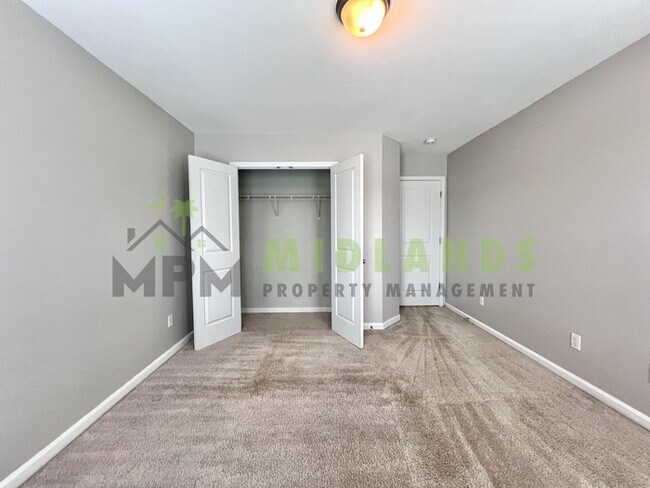 Building Photo - 356 Eagle Feather Loop