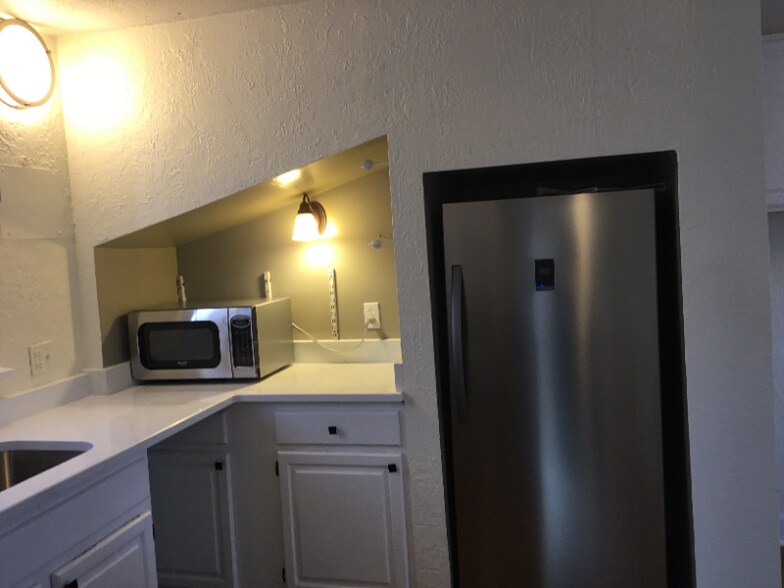 Building Photo - 408 Harrison St