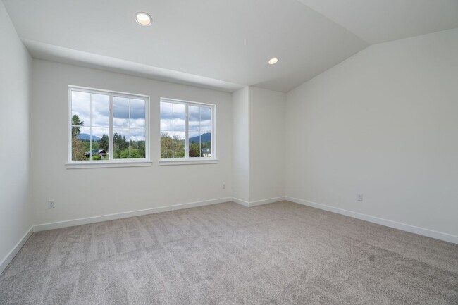 Building Photo - 649 Bucko Ave