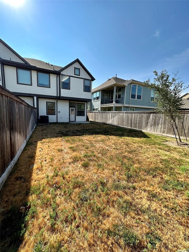 Building Photo - 16215 Northern Cardinal Ln