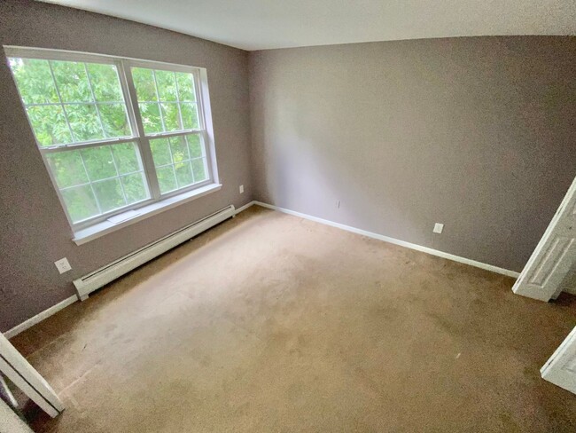 Building Photo - 1 Bedroom Apartment in Burlington VT Avail...