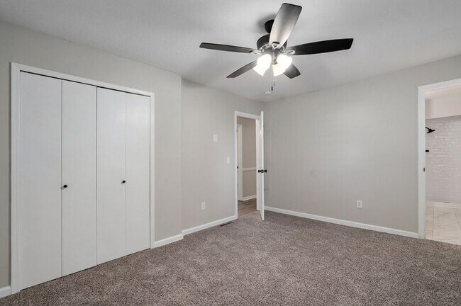 Building Photo - 972 N Boston Ln