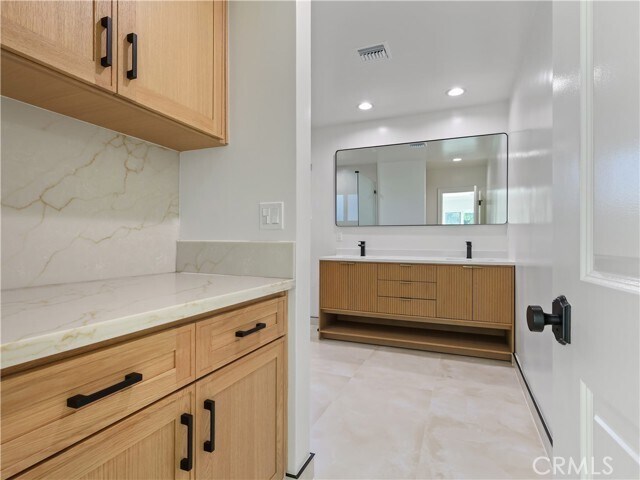 Building Photo - 3130 Dona Sarita Pl