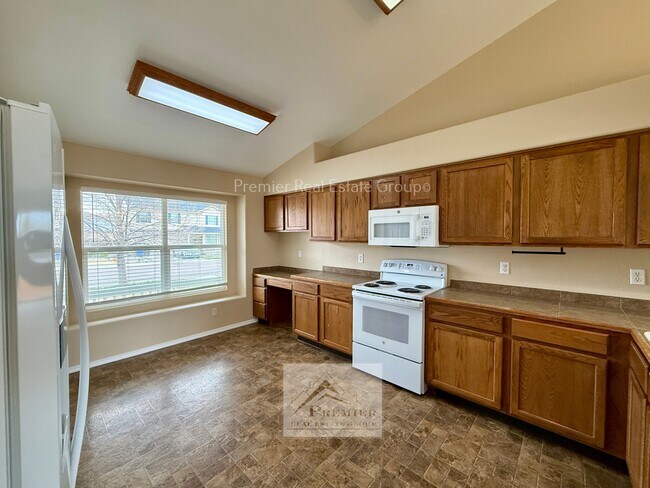 Building Photo - 6769 Ventana Ln