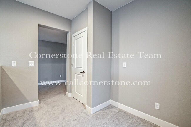 Building Photo - 9732 Marble Cyn Wy