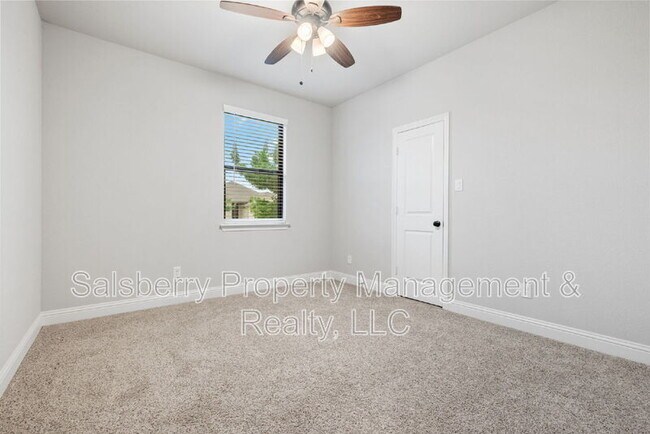 Building Photo - 1636 Town Creek Cir