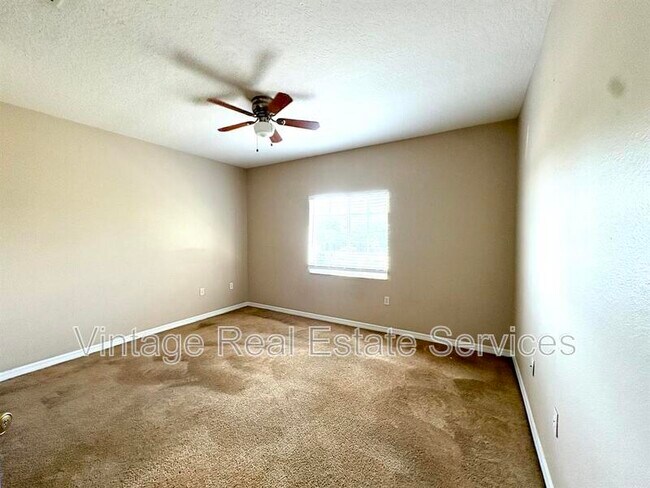 Building Photo - 6017 Portsdale Pl