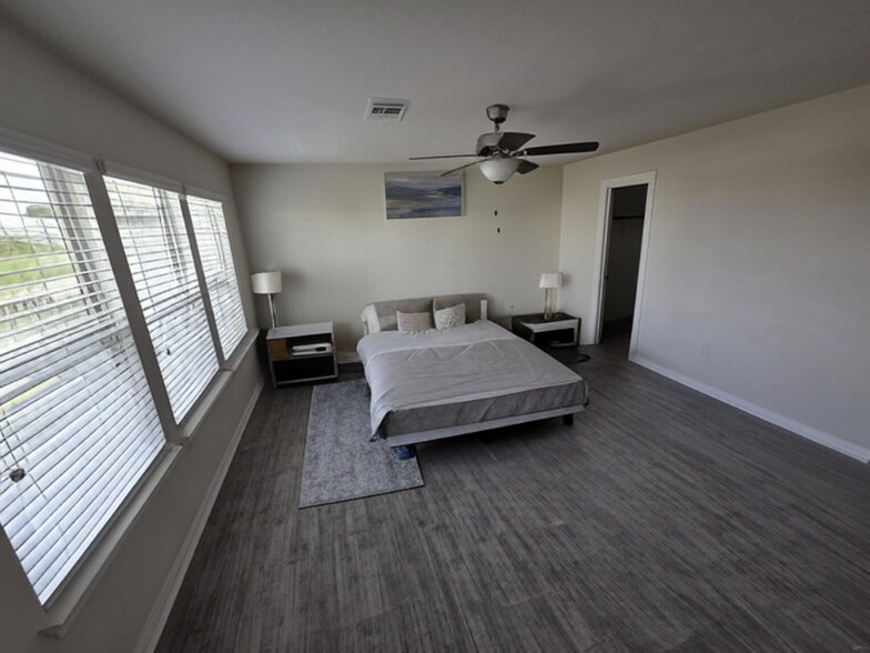 Building Photo - 14107 Eucalyptus Bnd