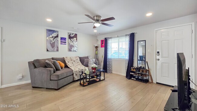 Building Photo - 8012 W Highland Ave