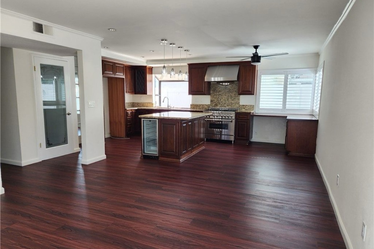 Building Photo - 2353 Littleton Cir