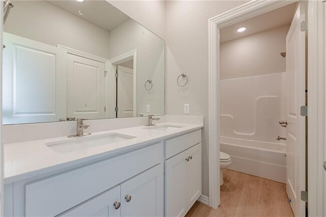 Building Photo - 1705 SW Casuarina Dr