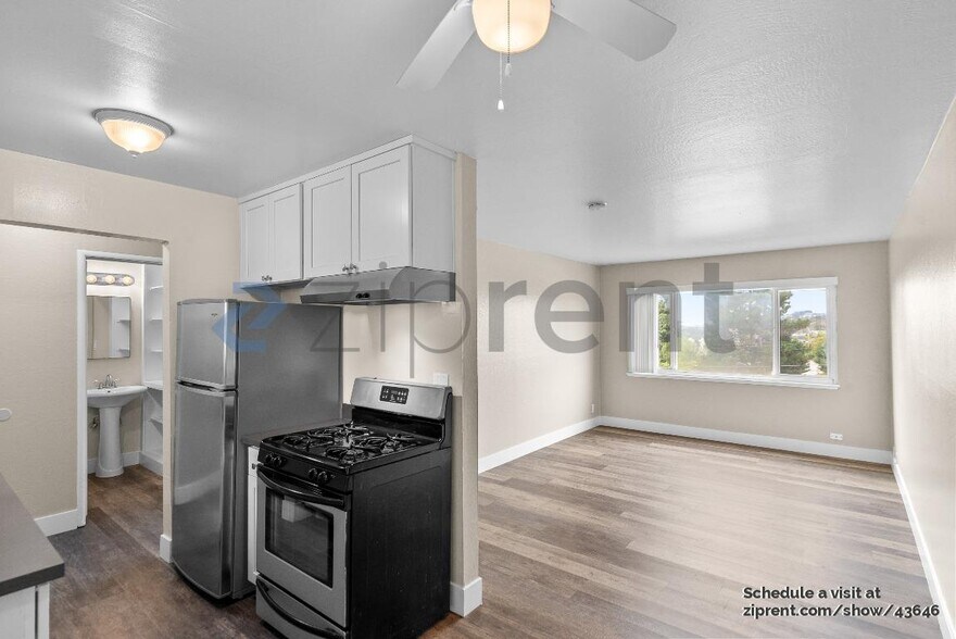 Building Photo - 24035 2nd St