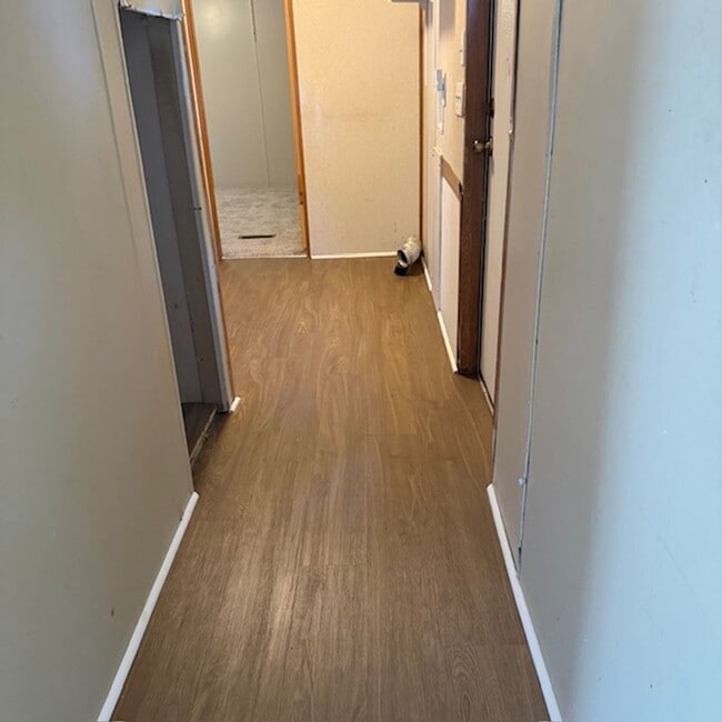 Building Photo - 2bedroom 1 bath Single Wide Mobile Home