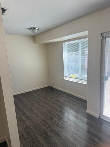 Building Photo - 6832 Butler Ct