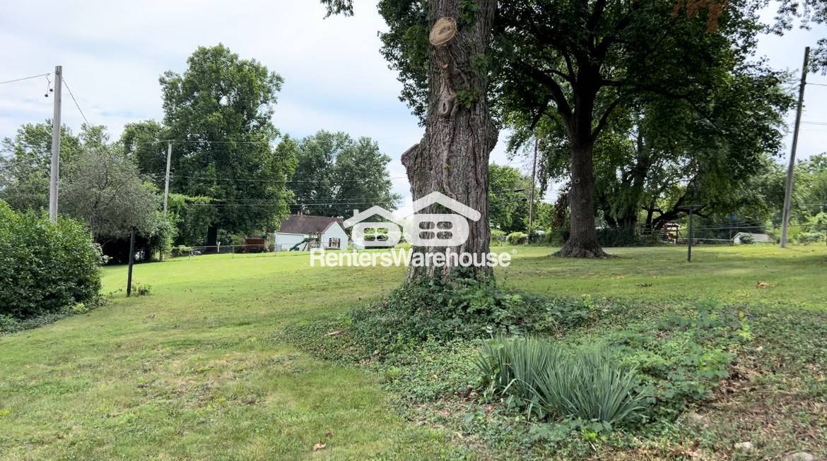 Building Photo - 9317 Huhn Blvd