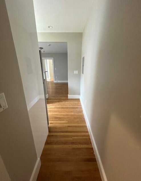 Building Photo - 224 Banks St