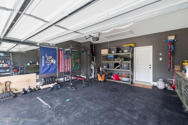 Building Photo - 15065 High Point Dr