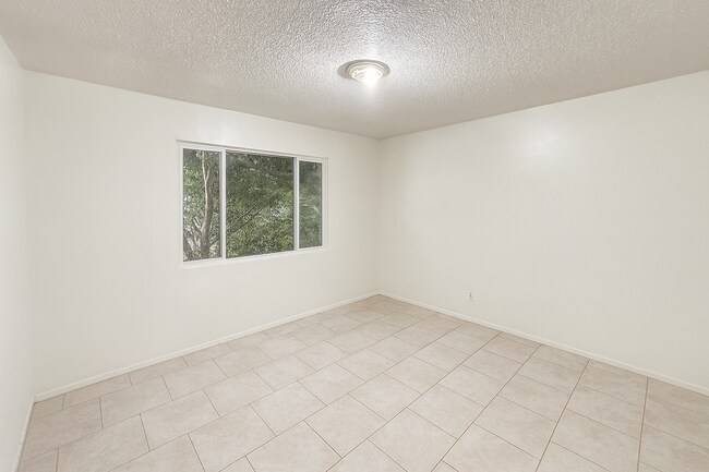 Building Photo - 3172 Shelley St