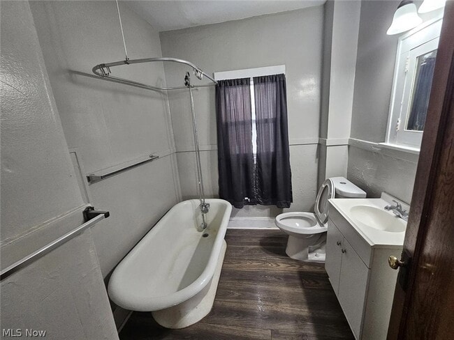 Building Photo - 414 E 146th St