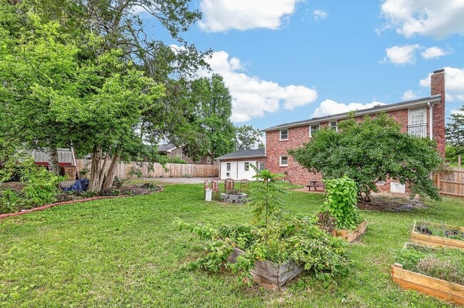 Building Photo - 164 Timber Ridge Dr