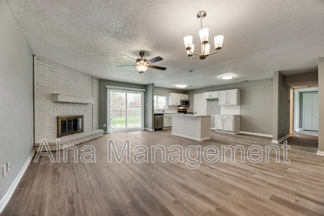 Building Photo - 1609 Whiteoak Dr