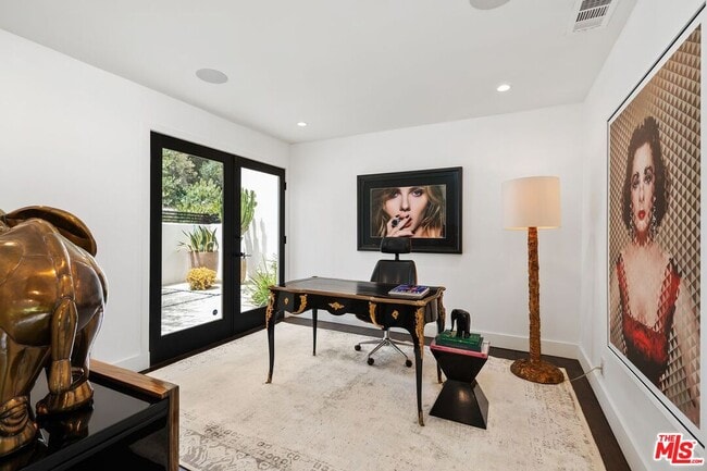 Building Photo - 2528 Carman Crest Dr