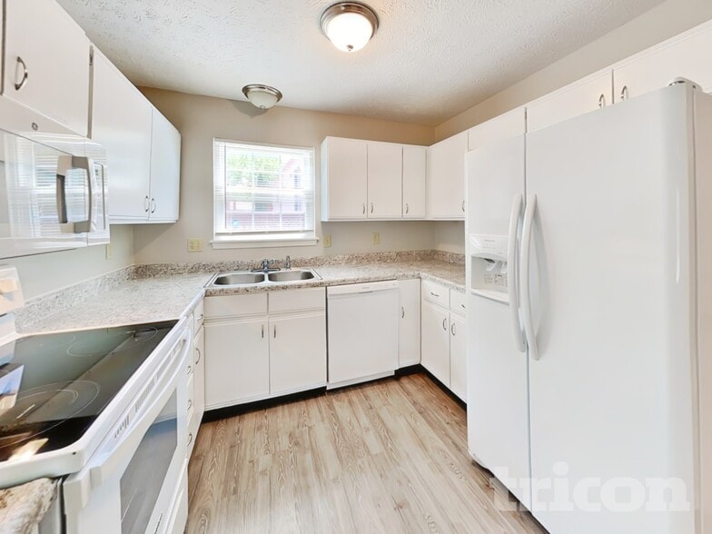 Building Photo - 5841 Beaufort Ln