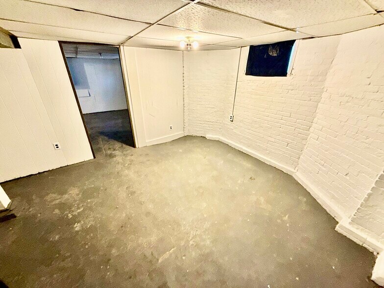 Building Photo - 3321 California St