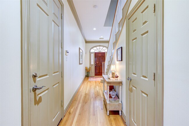 Building Photo - 6811 Staffordshire Blvd