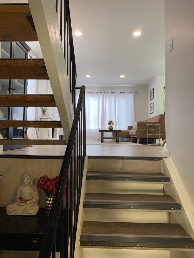 Building Photo - 28647 Vista Madera