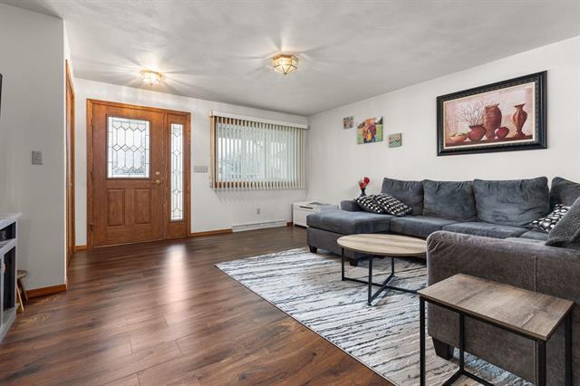 Building Photo - 510 E Peter Ln