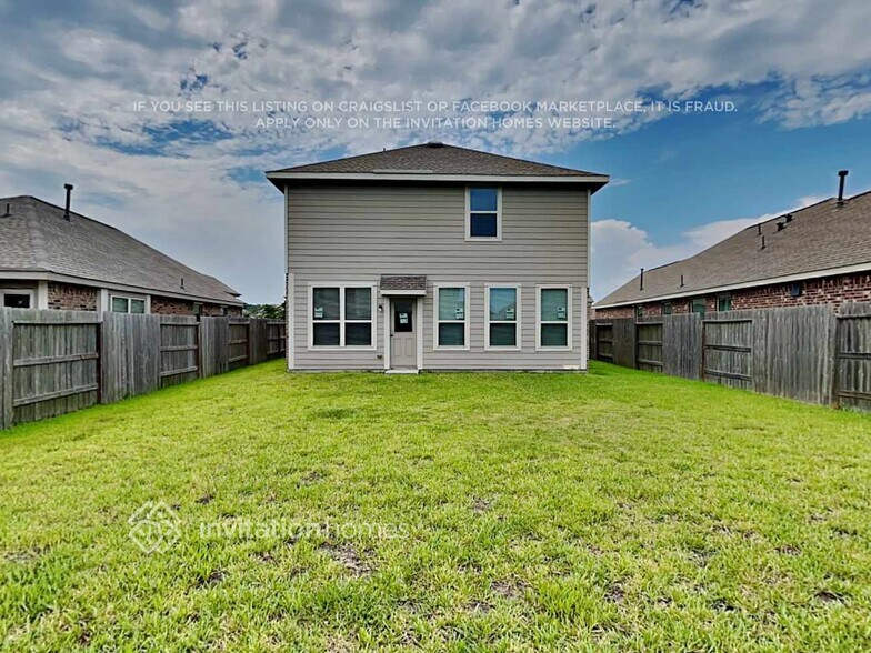 Building Photo - 23839 Via Camino Ln