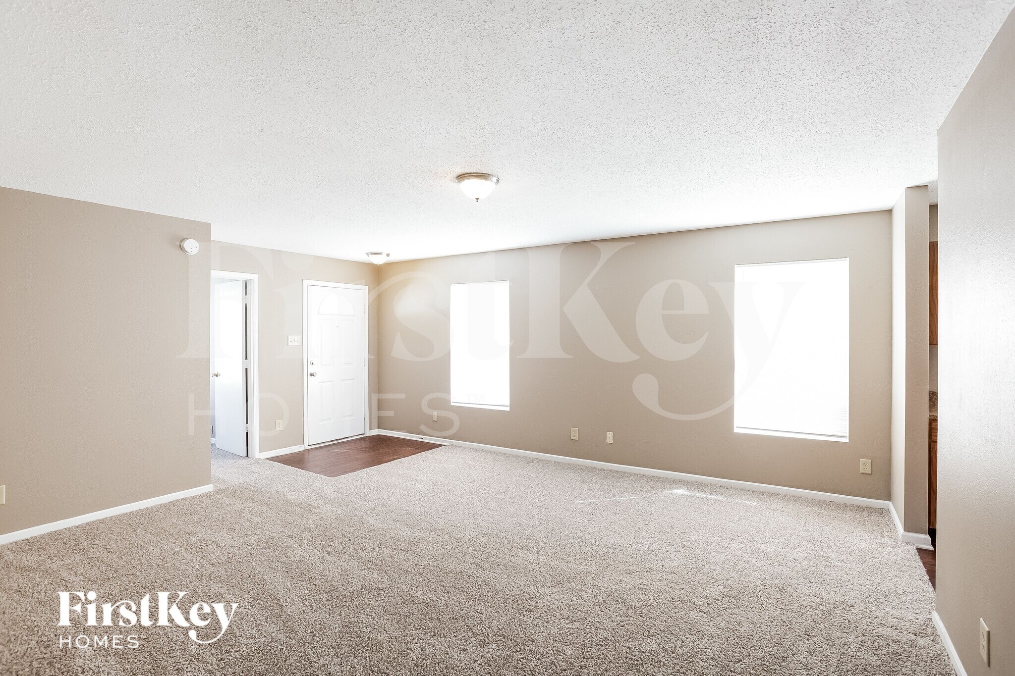 Building Photo - 1331 Ellington Dr