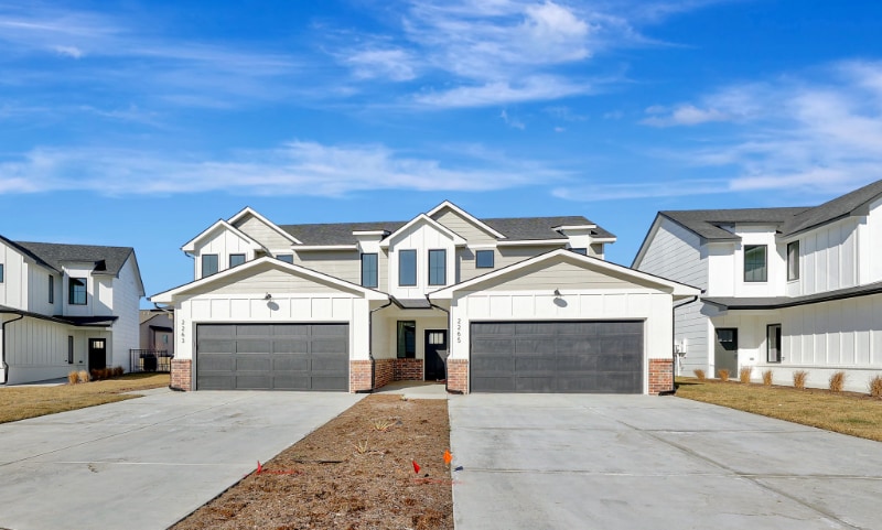 Primary Photo - 2265 N 159th Ct E