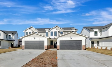 Building Photo - 2263 N 159th Ct E