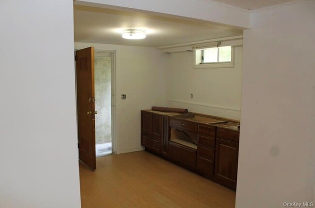 Building Photo - 509 E Broadway