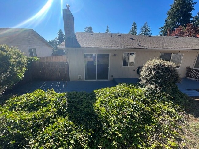 Building Photo - Spacious 3-Bedroom Home with Large Deck