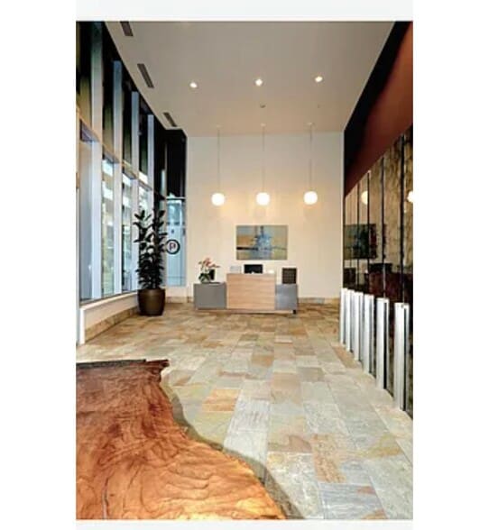 Primary Photo - 1900 S River Dr