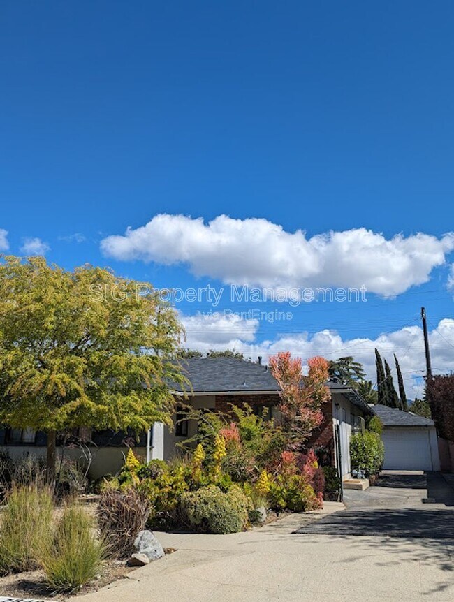 Building Photo - 7849 Beckett St
