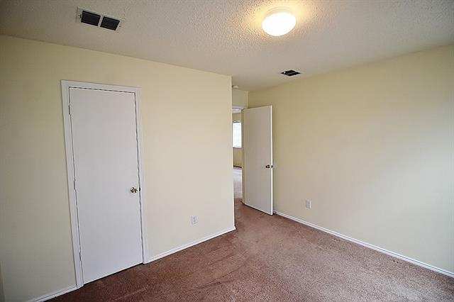 Building Photo - 2415 Mallory Ln