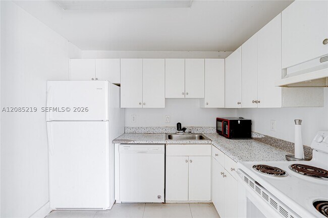Building Photo - 5102 NW 79th Ave